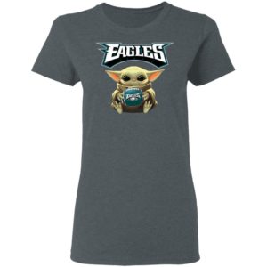 Baby Yoda hug Philadelphia Eagles Star Wars Shirt Hoodie