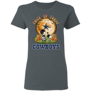 Dallas Cowboys Peanuts Snoopy trick or treat pumpkin moon Halloween shirt