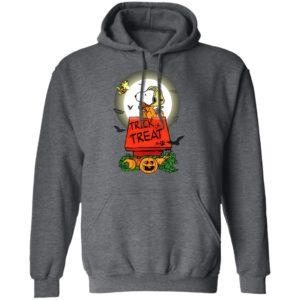 Halloween Trick Or Treat Pumbkin Woodstock And Snoopy T-Shirt