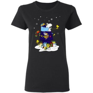 Minnesota Vikings Santa Snoopy Wish You A Merry Christmas Shirt