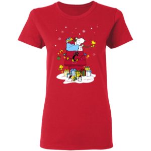 Cincinnati Bearcats Santa Snoopy Wish You A Merry Christmas Shirt