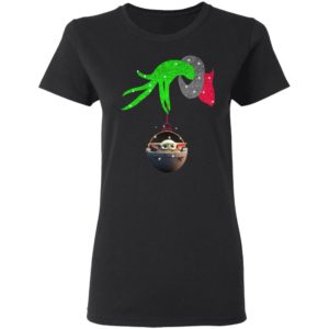 Grinch hand holding Baby Yoda Shirt
