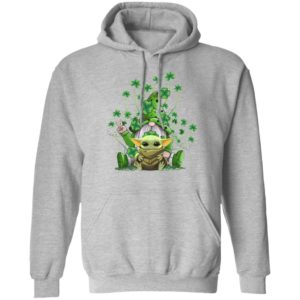 Green Gnome Hugging Baby Yoda St Patty's Day Shirt