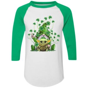 Green Gnome Hugging Baby Yoda St Patty's Day Shirt