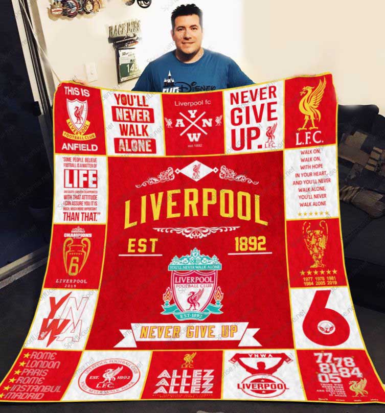 Liverpool Never Give Up Fleece Quilt Blanket Premium