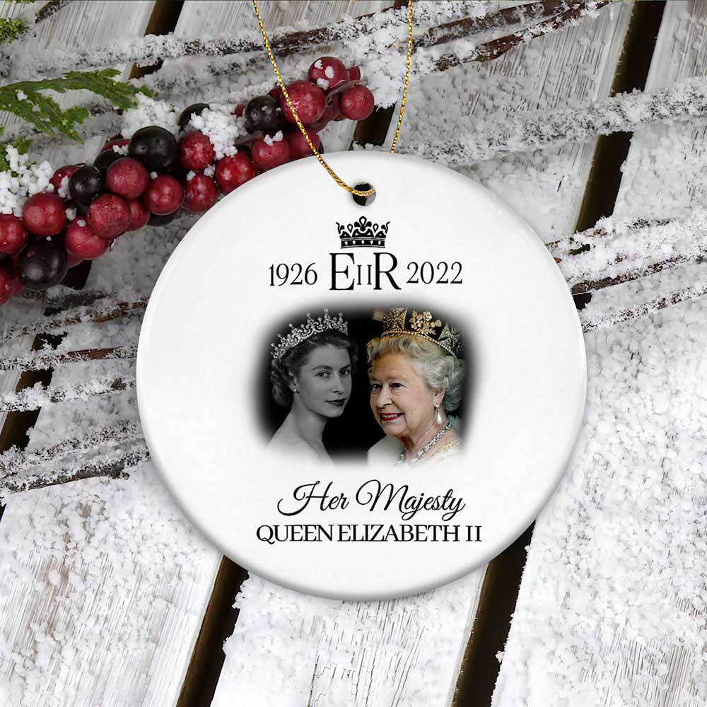 Queen Elizabeth Ii Rip Her Majesty Commemorative Ornament Decoration