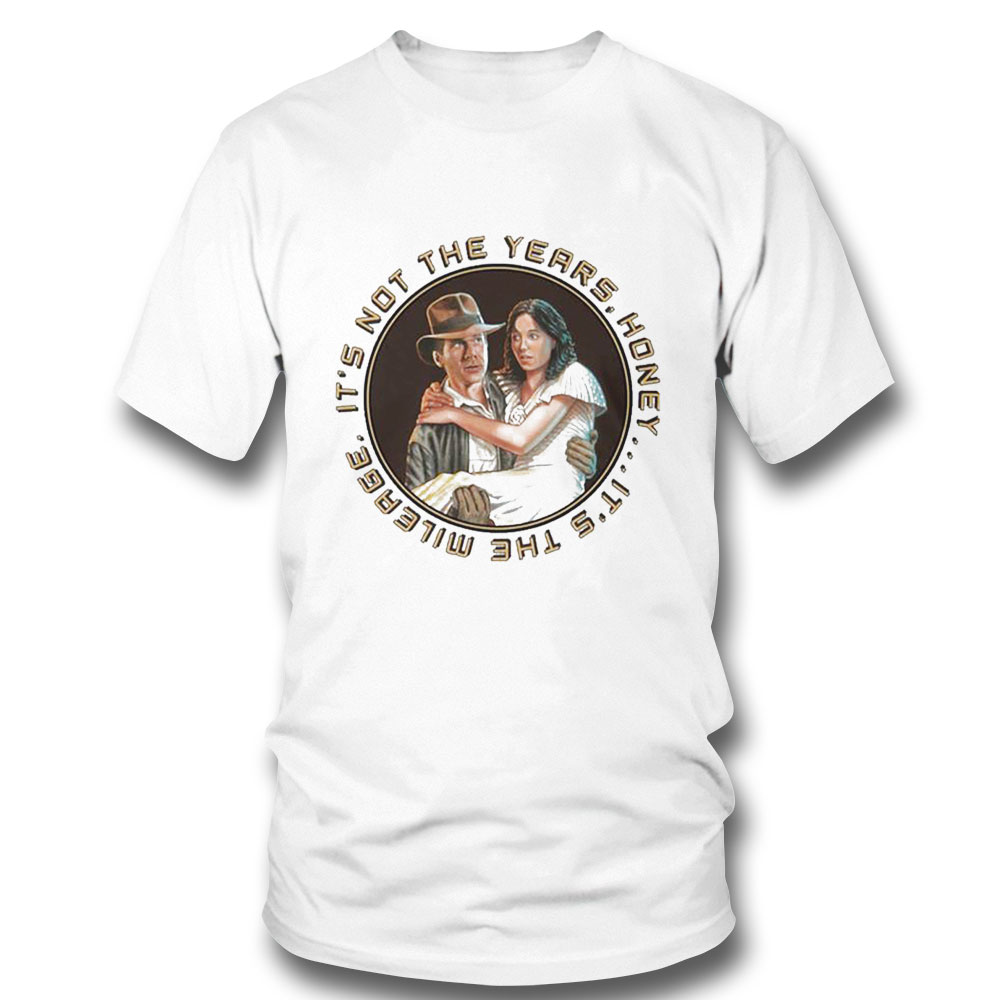 Jones Carries Girl Raiders Of The Lost Ark Shirt Hoodie