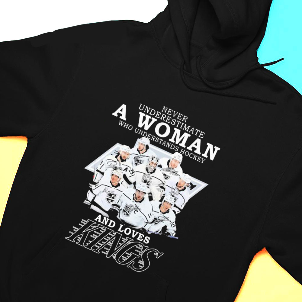 Never Underestimate A Woman Who Understands Hockey And Love New York Rangers T-shirt