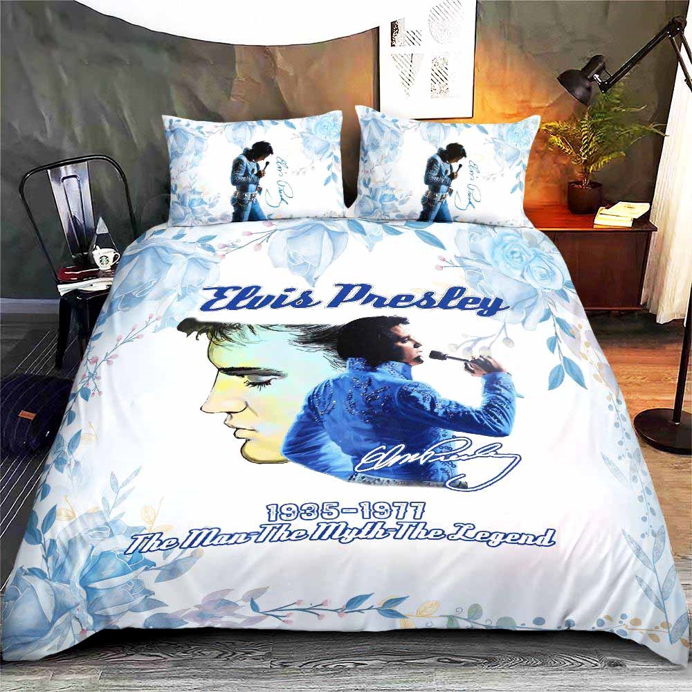 Elvis Presley Wearing A Gold Lam Suit And Shoes Bedding Set