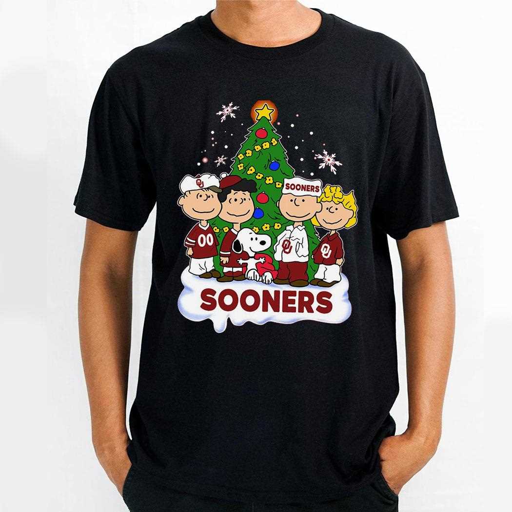 Peanuts Snoopy And Friends New Orleans Saints Christmas Tree Sweatshirt