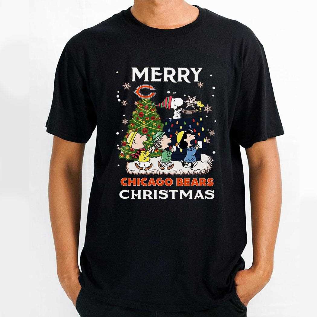 The Peanuts Merry Christmas Chicago Bears Sweatshirt