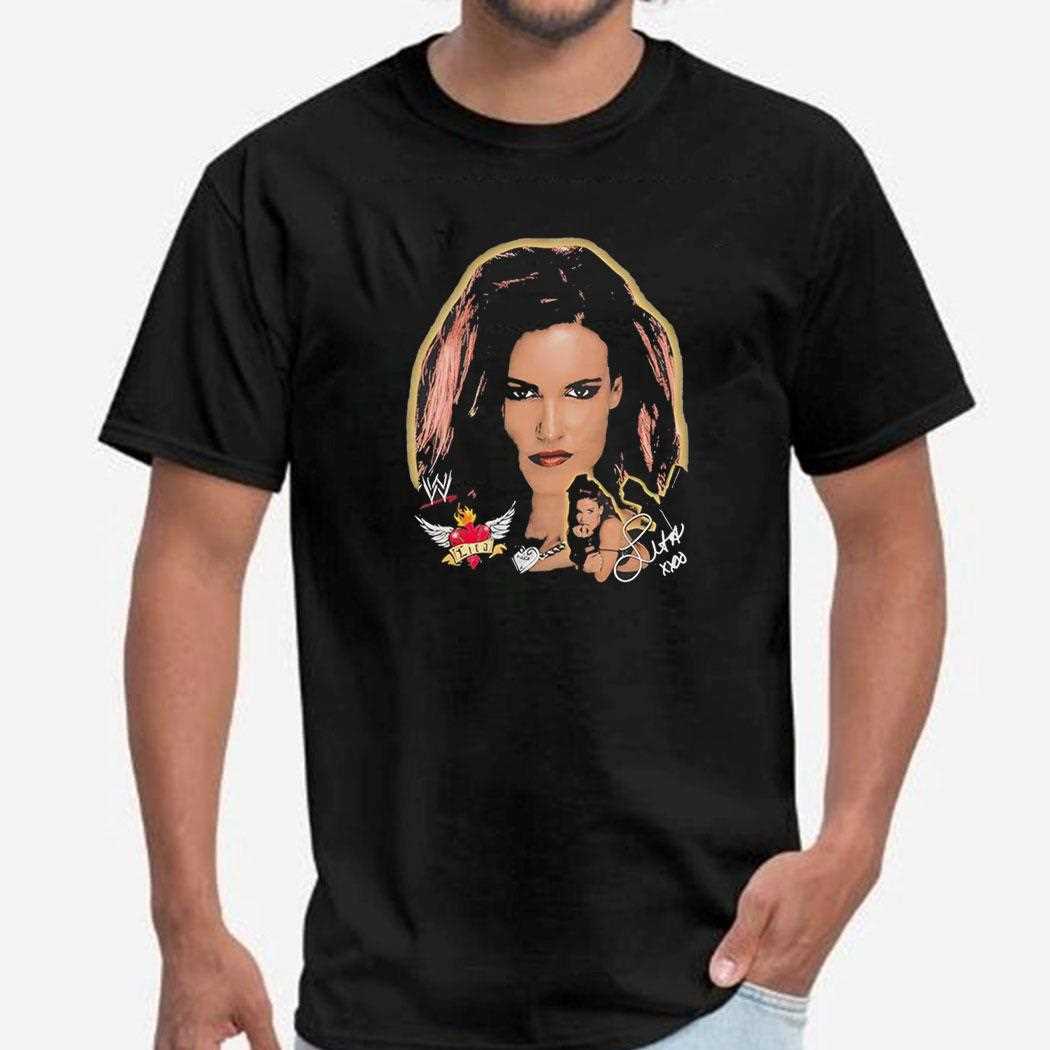 Lita Wwe Big Face Signature Graphic Shirt