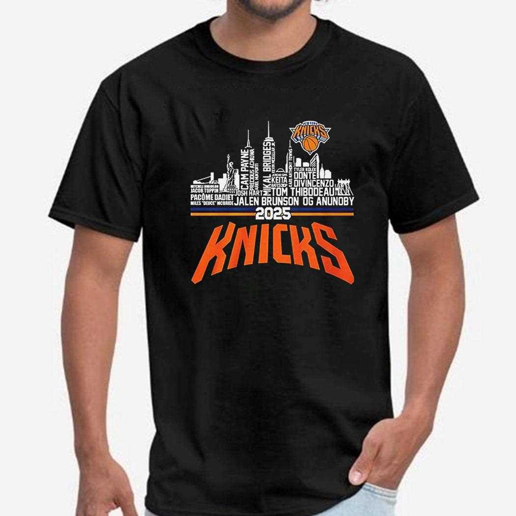 Jalen Brunson Og Anunoby Coach Tom Thibodeau 2025 New York Knicks Skyline City Roster Shirt