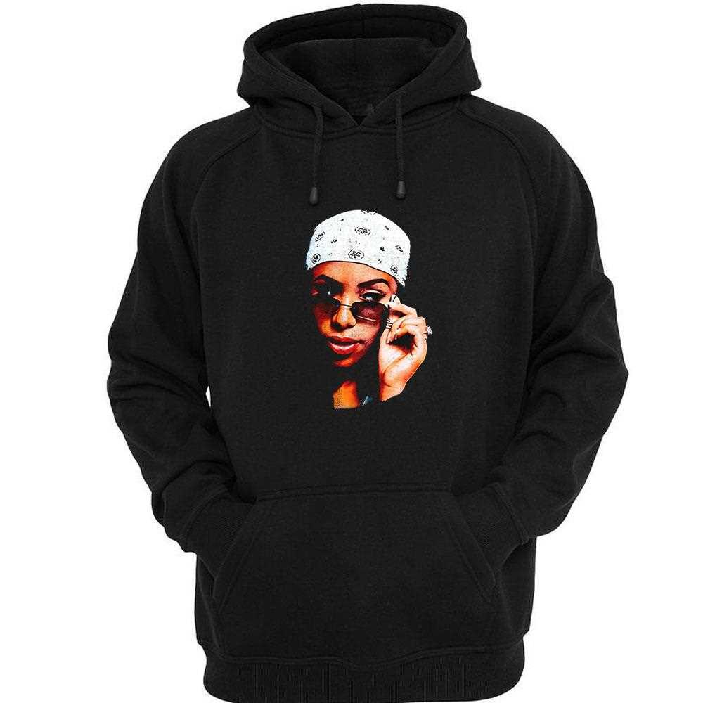 Rihannas Bodyguard Wearing Aaliyah Face Shirt Rihannas Bodyguard Wearing Aaliyah Face Shirt