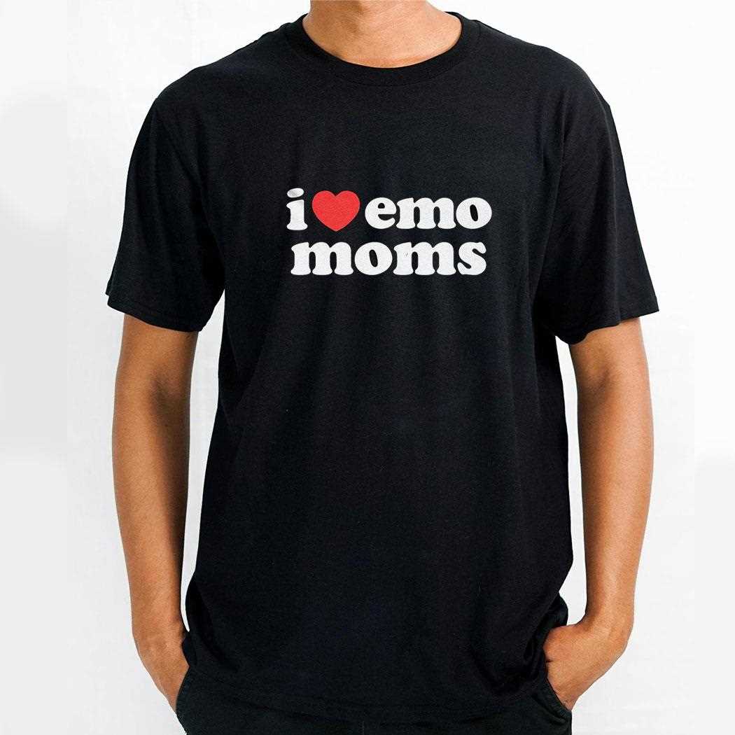 I Heart Emo Moms Graphic T-shirt