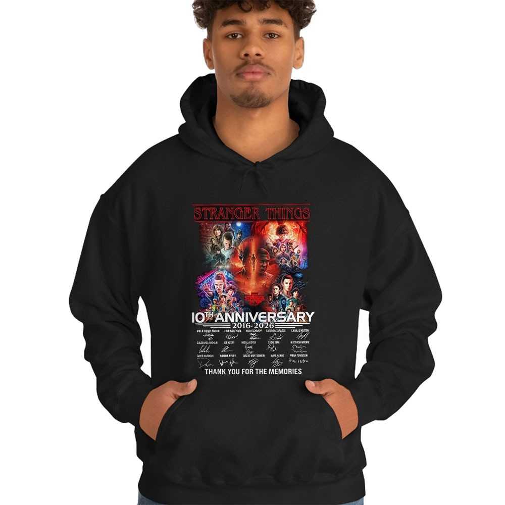 Stranger Things 10th Anniversary 2016-2026 Cast Signatures T-shirt Stranger Things 10th Anniversary 2016-2026 Cast Signatures T-shirt