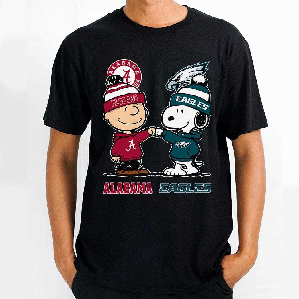 Alabama Crimson Tide And Philadelphia Eagles Peanuts Fist Bump T-shirt