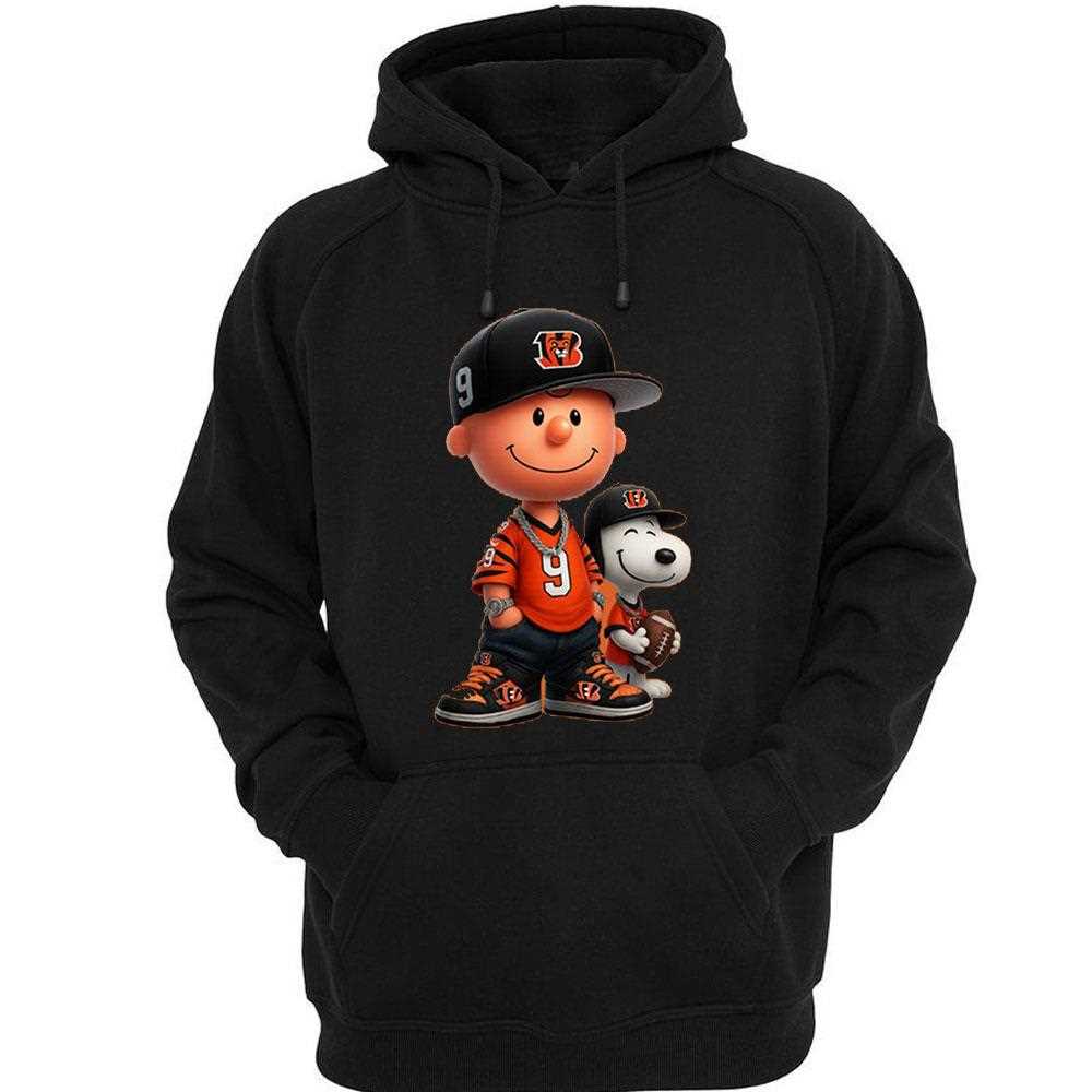 Cincinnati Bengals Charlie Brown Snoopy Peanuts Crewneck Sweatshirt Cincinnati Bengals Charlie Brown Snoopy Peanuts Crewneck Sweatshirt