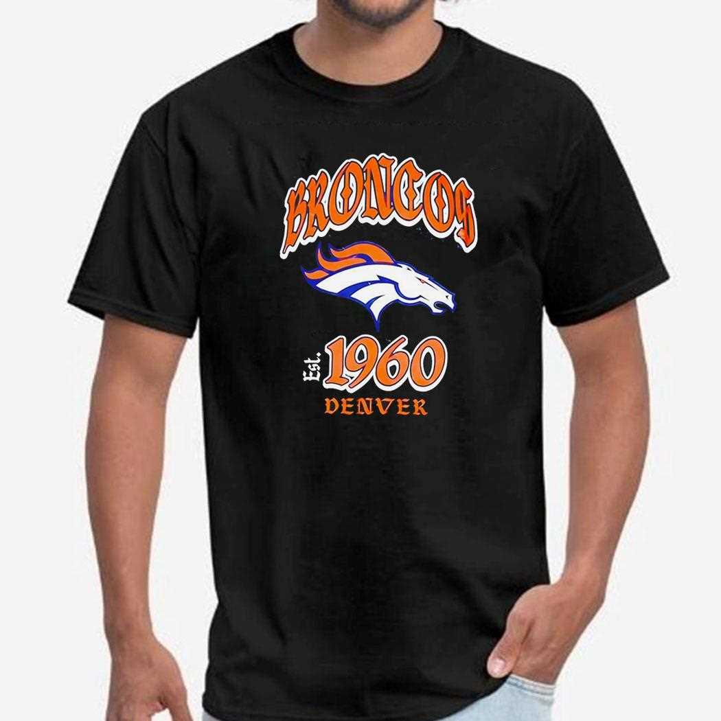 Denver Broncos Helmet Relaxed Graphic Tee