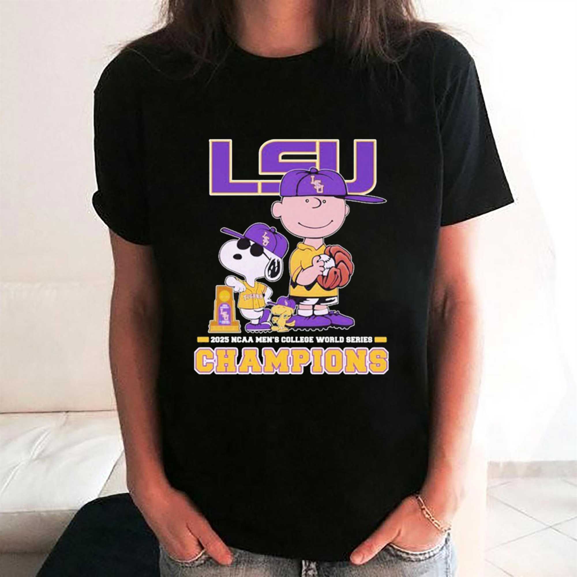 Snoopy Woodstock And Charlie Brown The Peanuts Lsu Tigers 2025 Ncaa Baseball Mens College World Series Champions Shirt Snoopy Woodstock And Charlie Brown The Peanuts Lsu Tigers 2025 Ncaa Baseball Mens College World Series Champions Shirt